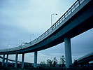 高速道路の陸橋