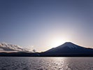 富士山と山中湖と雲