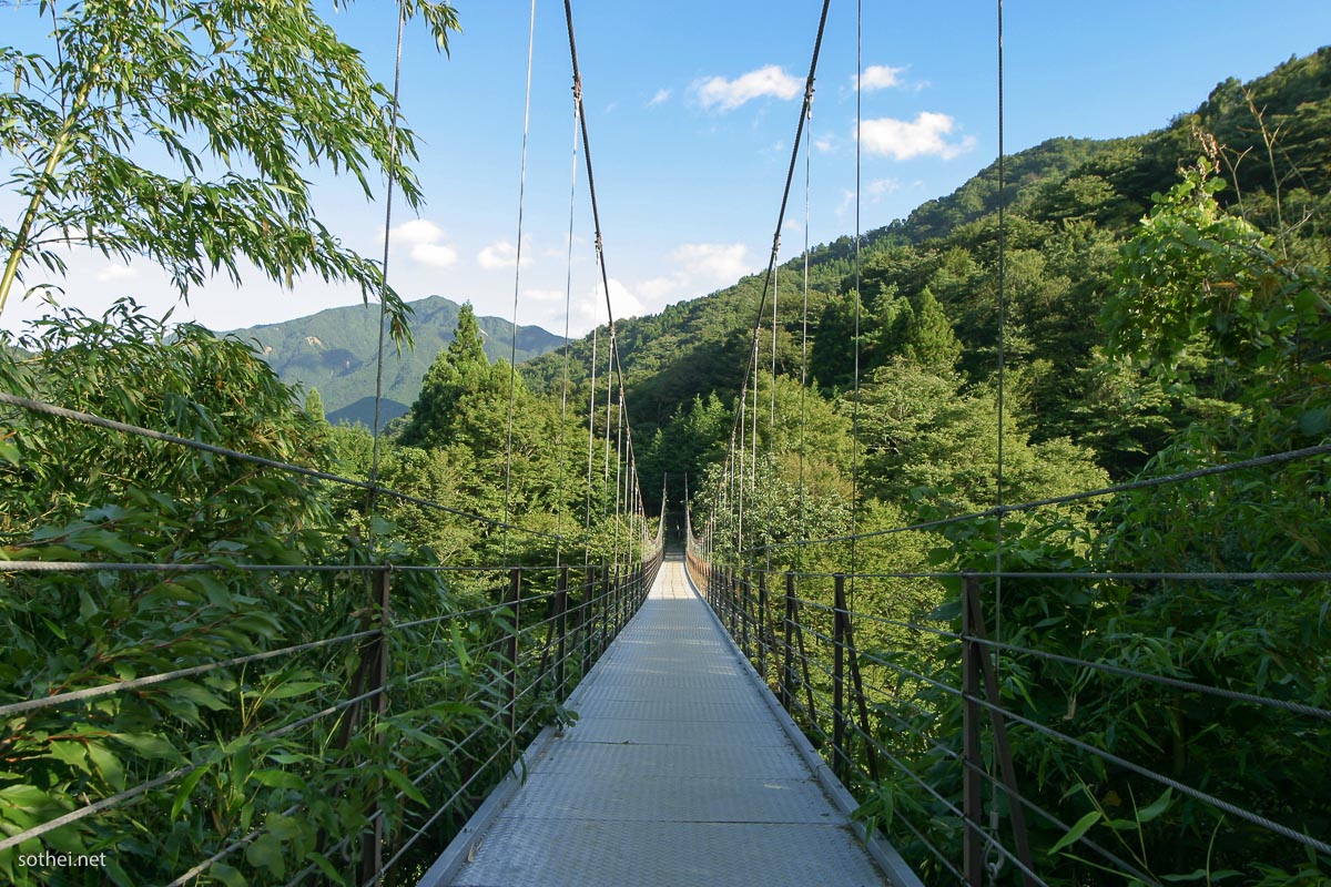 道志村久保の吊り橋