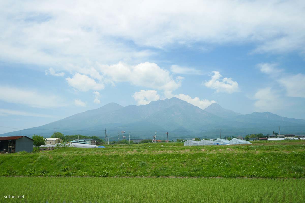 八ヶ岳と田んぼ